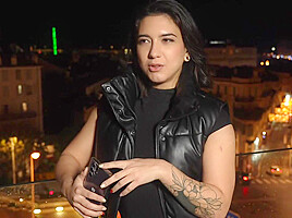 Lena, 25, has a sparkling sexuality!