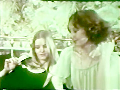 Lesbian Peepshow Loops 534 70's and 80's - Scene 4