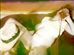 Lesbian Peepshow Loops 534 70's and 80's - Scene 4