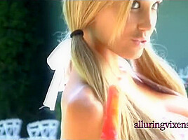 Licking a popsicle - Alluringvixens