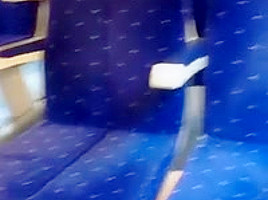 Lilly77777 prend le train