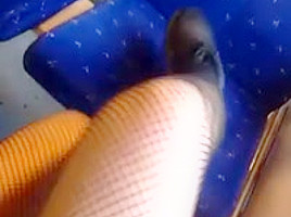 Lilly77777 prend le train