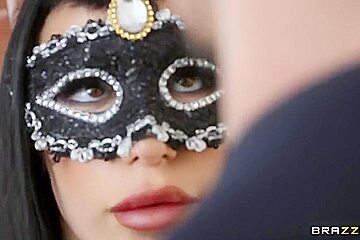 Lola Bellucci And Dark Fantasy In Pussy Of