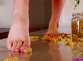 Lola Bredly ASMR Footsteps