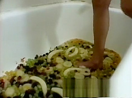 MF-SS15 - Cocktail Bath, Batter Bed -- Jimmy Cricket / messyfun