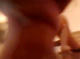 MIRA QUE RICO SE MASTURBA CON SU JUGUETE SENSUAL