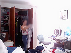 Maid With Juicy Boobs Get At Work