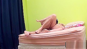 Mais uma del&iacute cia transando com c&acirc mera escondida e o sortudo filmou tudo - - Renata - Frotinha Porn Star - -