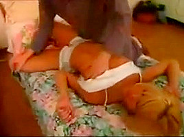 Mamma figlia e figlio allegra famiglia