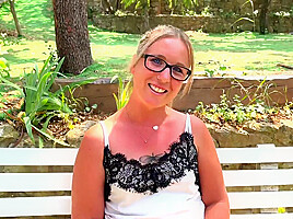 Marie, 35, beautician in Avignon!