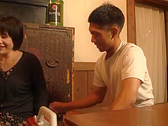 Mature Asian amateur gives amazing head to her guy