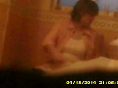 Mature girlfriend leaves the shower x 3