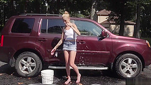 Mazzy Grace - Hose Down BTS