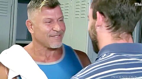 Menover30 Step daddy Gets Ass Fucked at the Gym