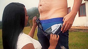 Mi Esposo Me Llevo Al Patio A Un Picnic Y Termino Comiendose Mi Gran Trasero With Sexo Duro