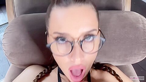 Million Dollar Babe Jumped On The Dick And Made A Great Pov Blowjob
