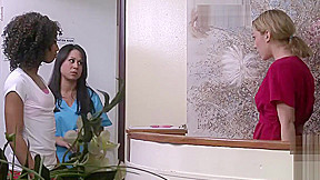Misty Stone enjoys fingerfuck in the examination room