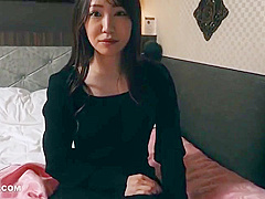Moist Sex With A Beautiful Secretary From Nagoya
