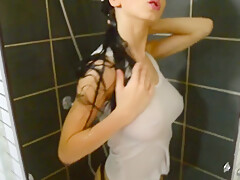 Morena Joven Tetona Masturbacion En Cama Orgasmo Solo Webca