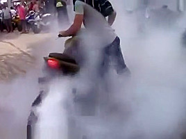 Motoencuentro en Brasil : Chicas culonas en tanga