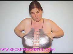 Mrs Huge Aunty Sucking Nipples - SecretHandful