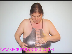 Mrs Huge Aunty Sucking Nipples - SecretHandful