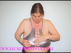 Mrs Huge Aunty Sucking Nipples - SecretHandful