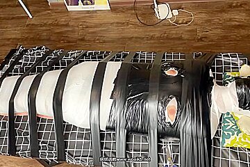 Mummy And Vacuum Bed