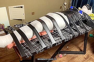 Mummy And Vacuum Bed