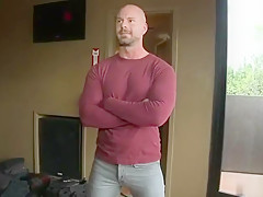 Muscle gay bound with cumshot