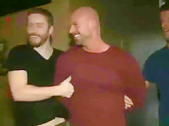 Muscle gay bound with cumshot