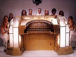 Musical reotico de casino royale