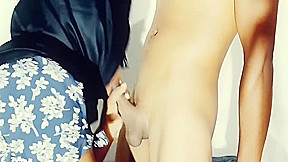 Muslim Girl Fucking රිසානාගේ සැප.   ඒක නම් මරු With Sri Lankan And Desi Bhabhi