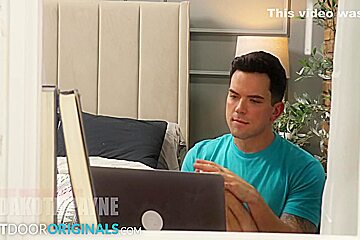 Nds - Hunk Columnist Flip Fucks Big Dicked Mechaninc