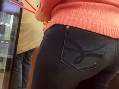 Nerdy Hot PAWG Ass and Hips Close Up