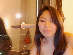 Nikki Lee fucks a window!