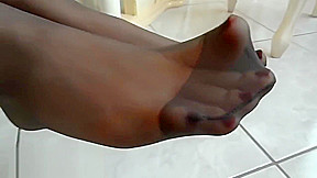 Nylon Feet