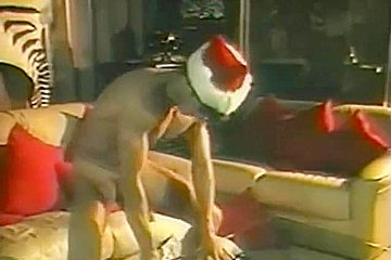 Oiled Muscled Pal Demonstrates His Awesome Naked Body