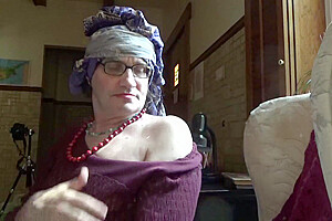 Old crossdresser Sveta-Ave