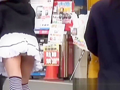 Oriental satisfies fetish with teenage thighs