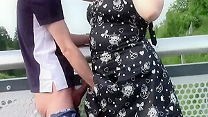 Outdoor Fuck On Public Bridge - Real Dogging Slut