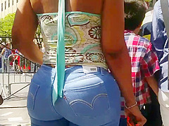 PR Parade: Beautiful Big Ass Milf