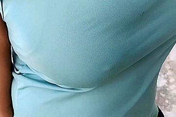 Padosan Bhabhi Priya Fucked On Rooftop While Fixing Dish Tv