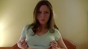 Pale Babe With Nice Tits Masturbates