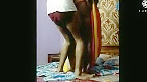 Papa Ne Mummy Ki Saree Utha Kar Chut Chusi Or Chodi