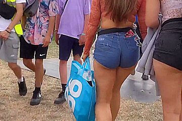 Perfect Big Bubble Ass Tight Jean Shorts