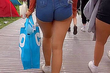 Perfect Big Bubble Ass Tight Jean Shorts