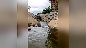 Pijaos Culiando En Una Cascada