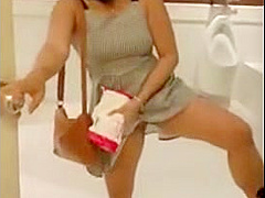 Pinay Showing Off In Public