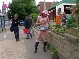 Piss Slut in Public 10 Kerepesi ut 43